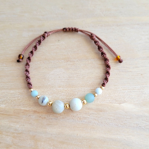 Natural Mate Amazonite Stone & 18Kt Gold Macrame Bracelet - Picture 3 of 3